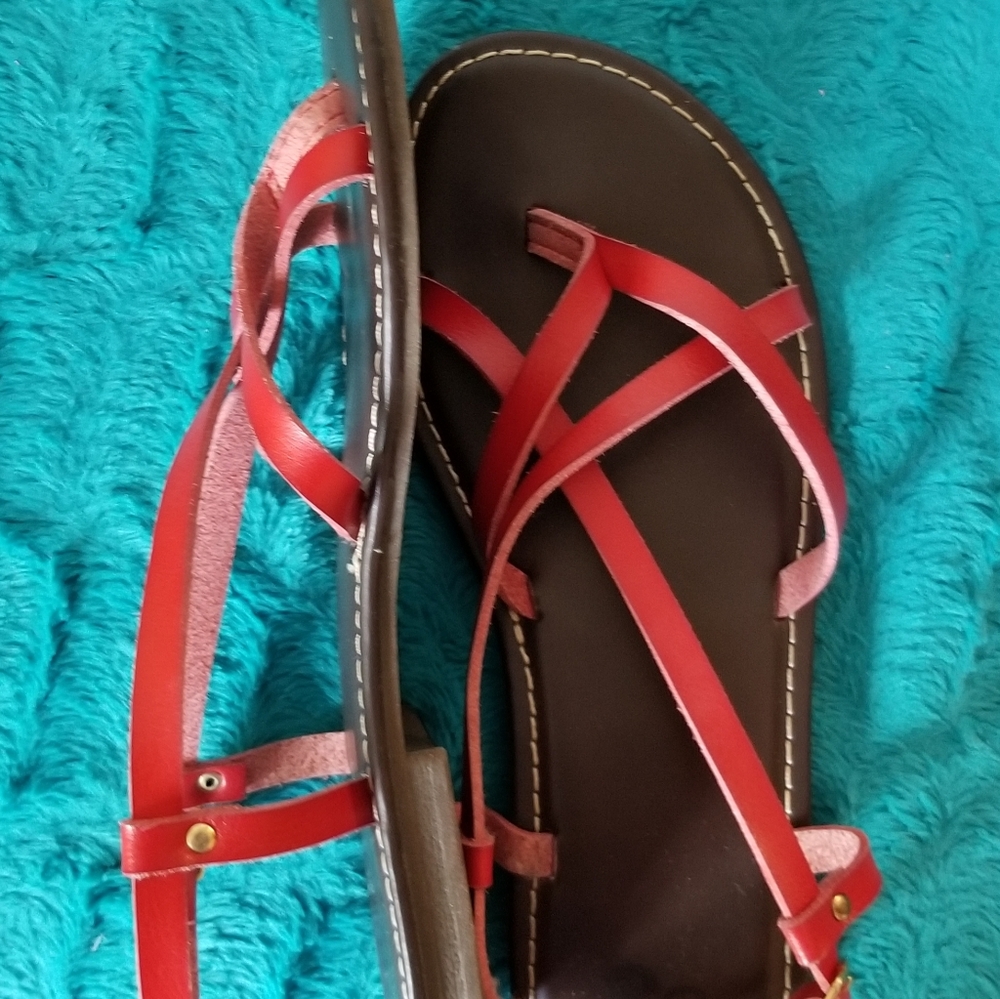 So super cute red strap leather sandals. SZ 10.